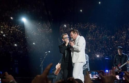 u2将重回巴黎开演唱会 U2重回巴黎开演唱会