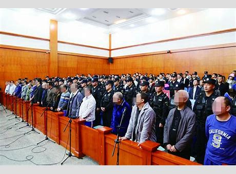 鹤庆县首例涉黑案一审公开宣判 主犯周光宇获刑21年 