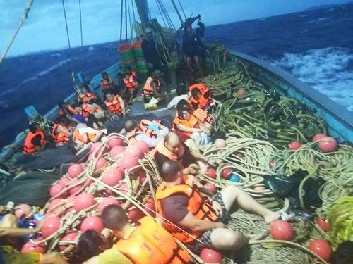 泰国普吉岛游船翻覆 已致1人死亡 53人失踪