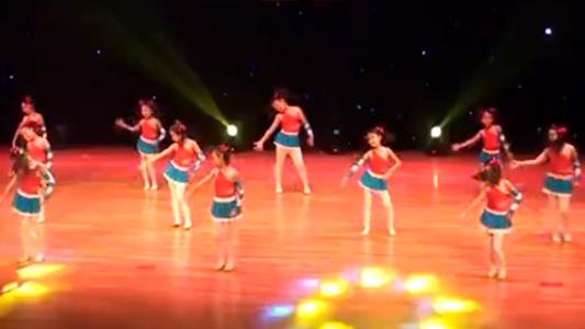 一梦江湖势力事件 幼儿园最新舞蹈大笑江湖视频 