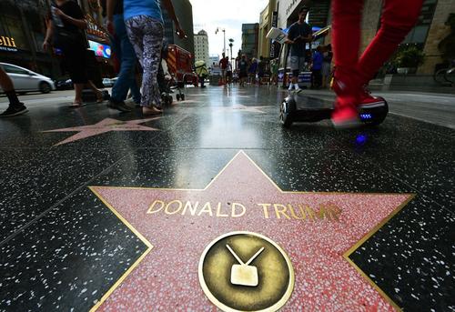好莱坞星光大道上的“唐纳德·特朗普之星”又被破坏 